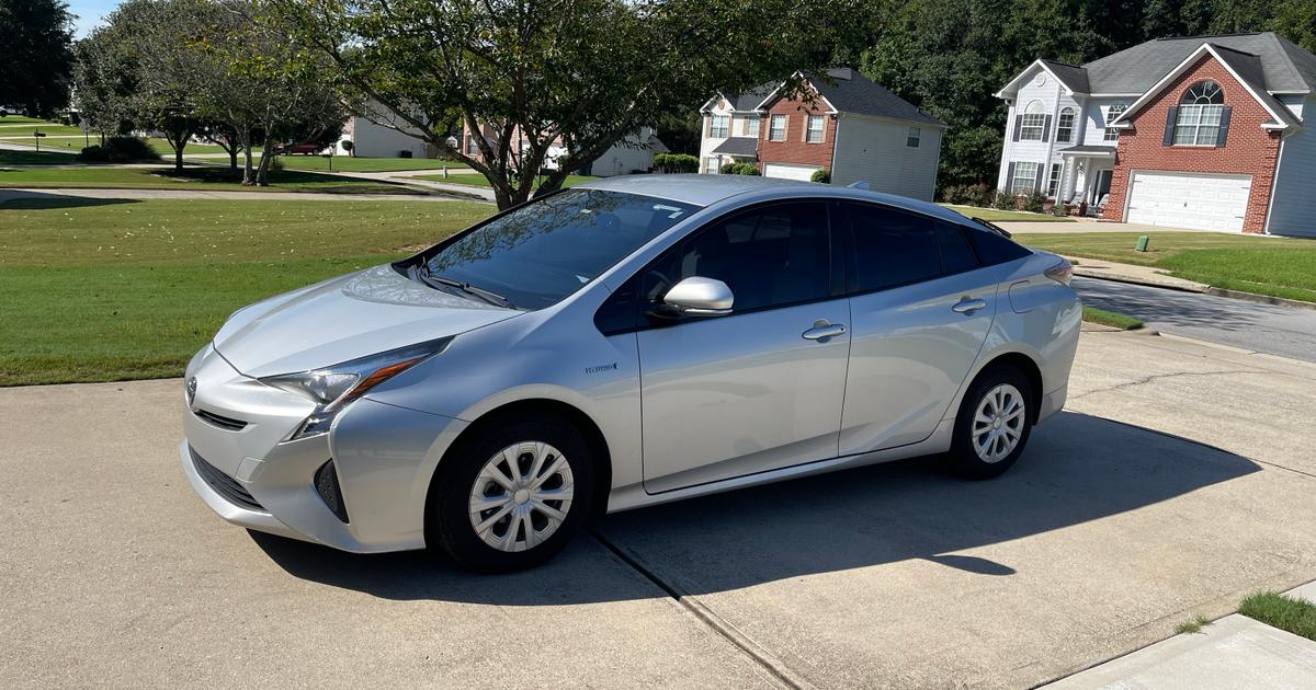 Toyota Prius 2016 rental in McDonough, GA by Irvin N. Turo