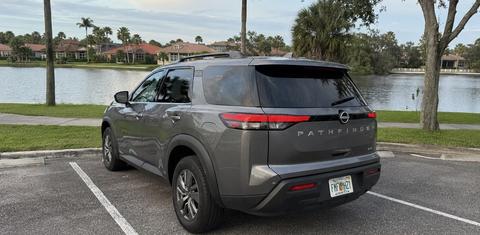 Nissan Pathfinder 2025