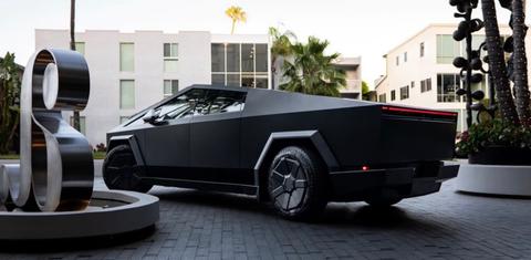 Tesla Cybertruck 2025