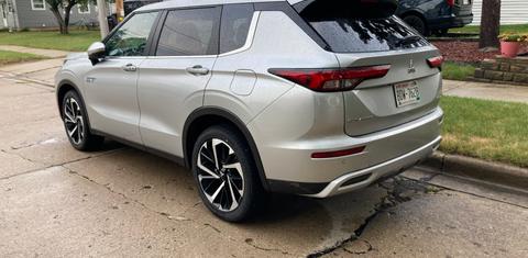 Mitsubishi Outlander Plug-In Hybrid 2025