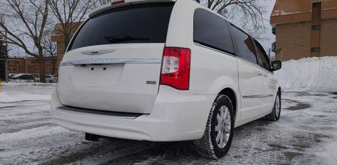 Chrysler Town & Country 2013