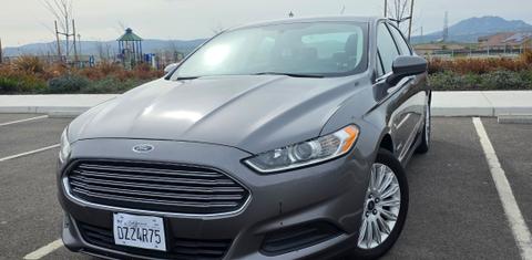 Ford Fusion Hybrid 2014