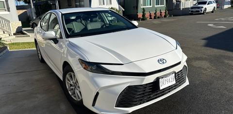 Toyota Camry Hybrid 2026