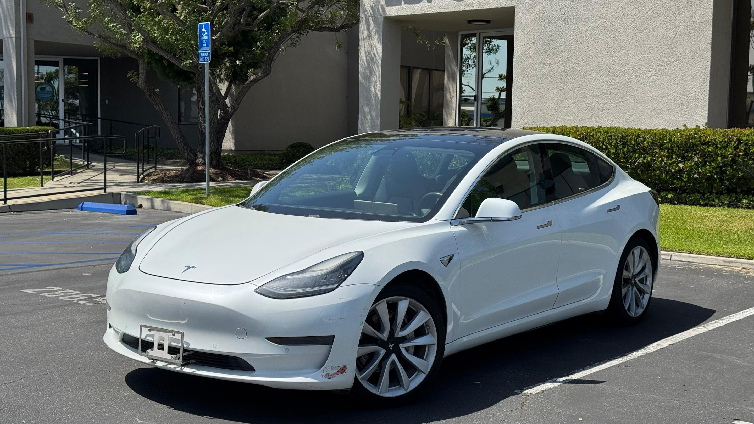 Tesla Model 3 2019 in Long Beach, CA