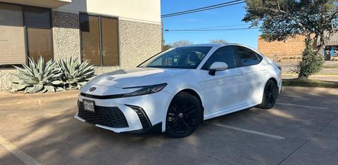 Toyota Camry Hybrid 2025
