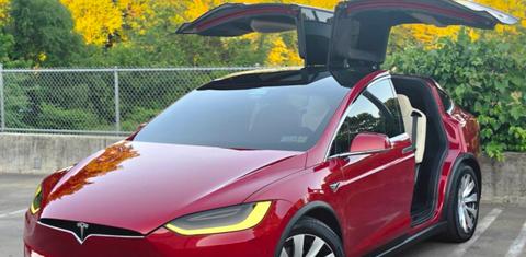 Tesla Model X 2020