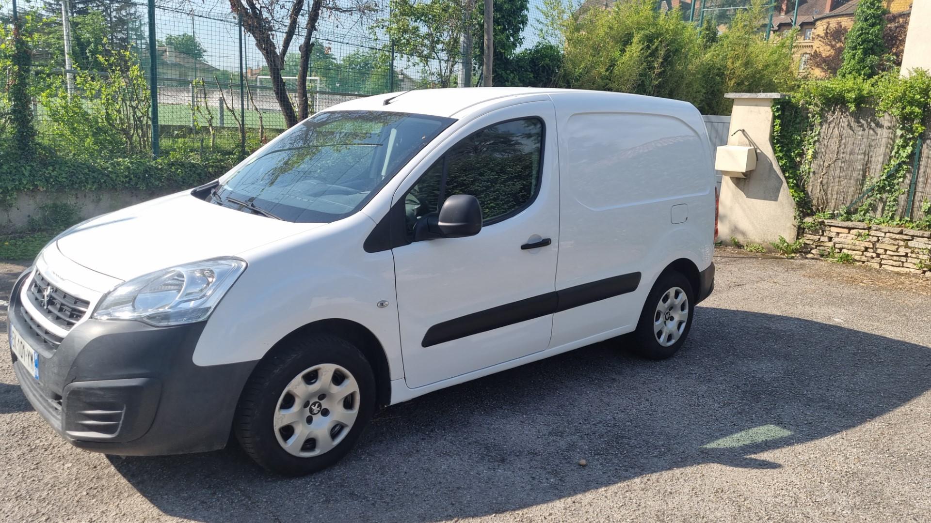 Peugeot PARTNER FGN 2017 à Sainte-Foy-lès-Lyon