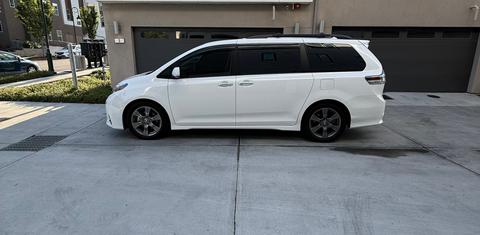 Toyota Sienna 2019