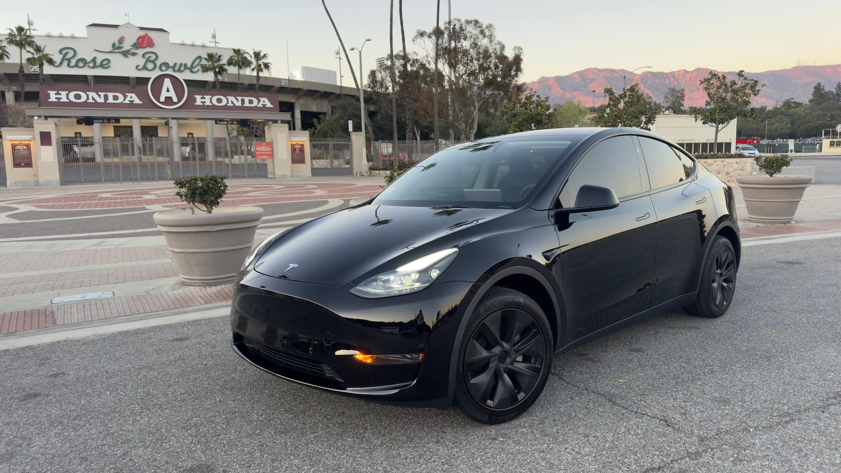 Tesla Model Y 2025 in Eastvale, CA