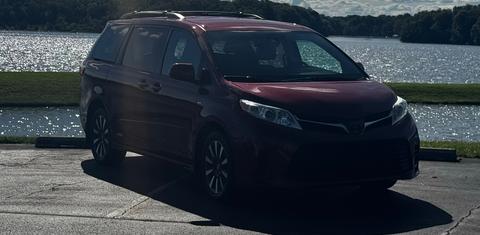 Toyota Sienna 2019