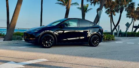 Tesla Model Y 2021