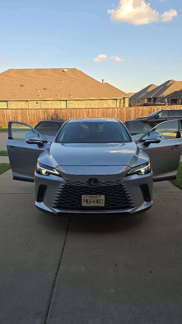 Lexus RX 2023 in Little Elm, TX