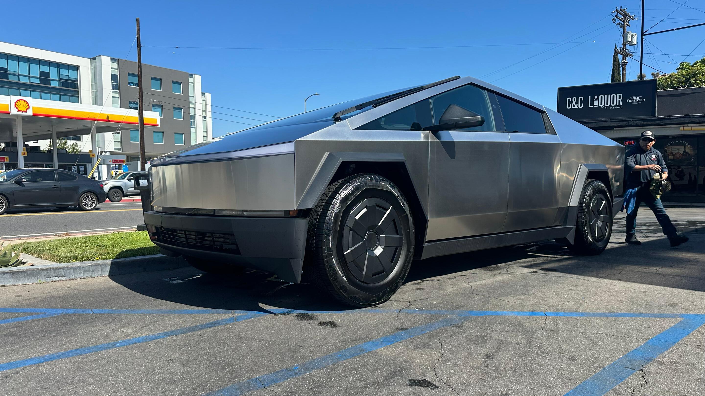Tesla Cybertruck 2025 in Los Angeles, CA
