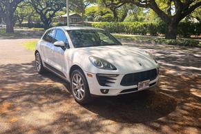 Porsche Macan 2018 in Honolulu