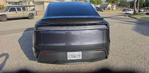 Tesla Model Y 2026