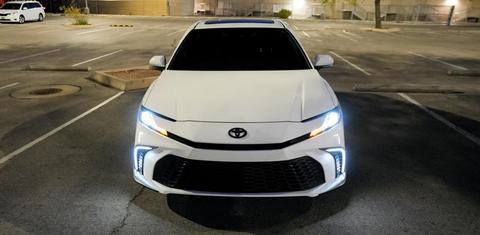 Toyota Camry Hybrid 2025
