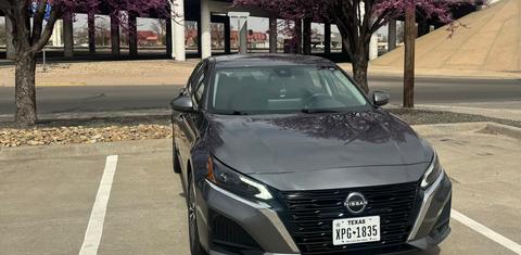 Nissan Altima 2024