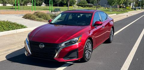 Nissan Altima 2023