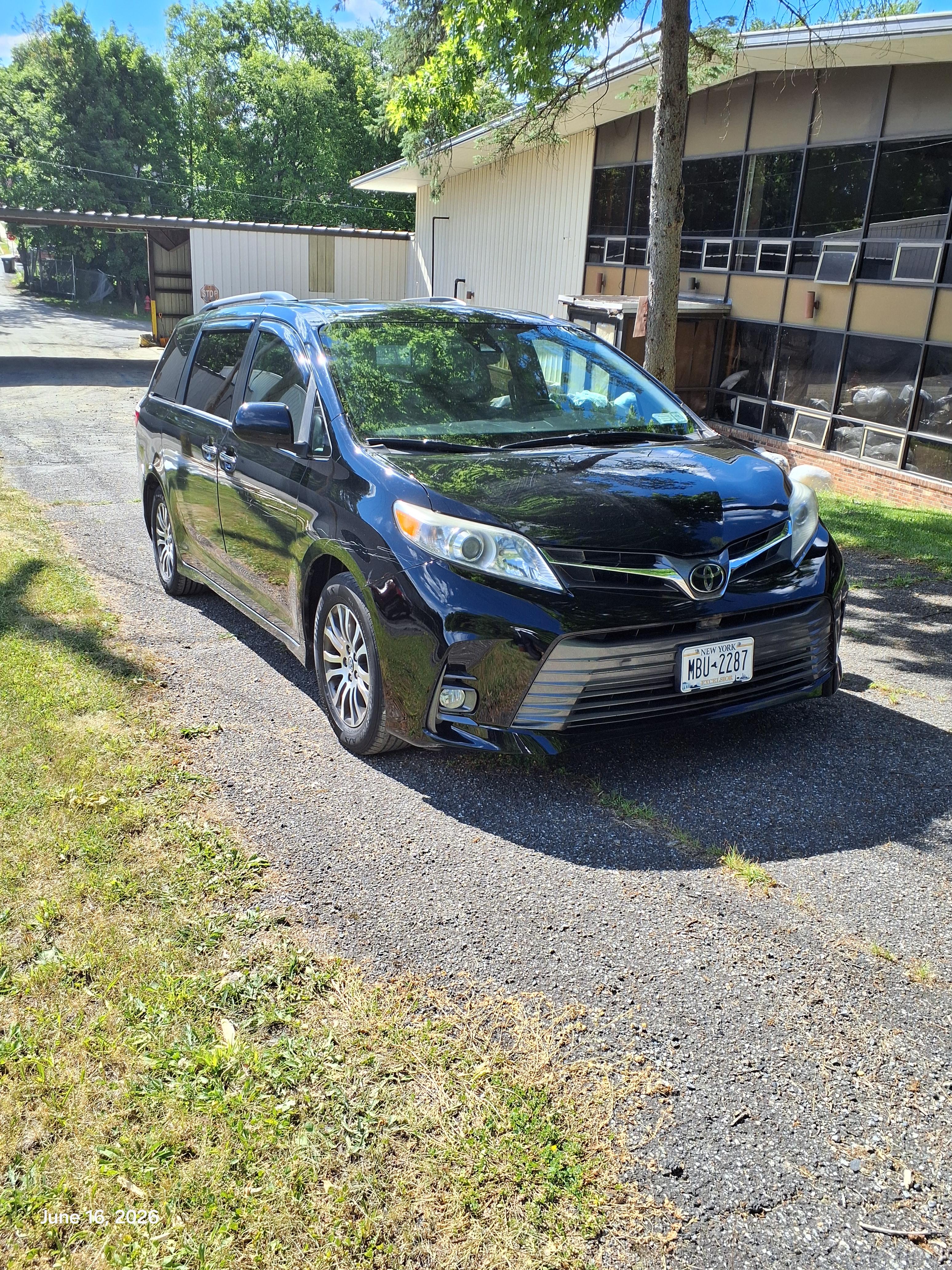Toyota Sienna 2018 in Monroe, NY