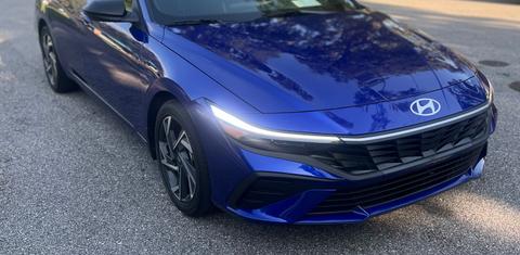 Hyundai Elantra 2025