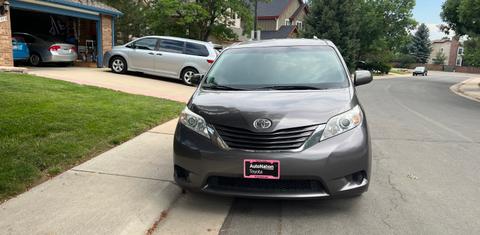 Toyota Sienna 2016