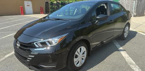 Nissan Versa 2024