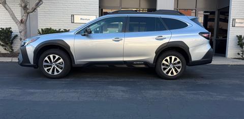 Subaru Outback 2025
