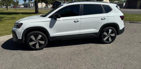 Volkswagen Taos 2025