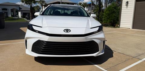 Toyota Camry Hybrid 2026