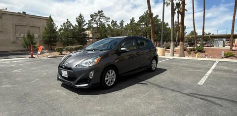 Toyota Prius c 2017