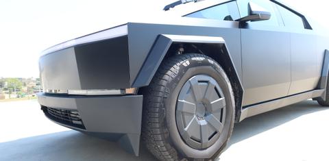 Tesla Cybertruck 2025
