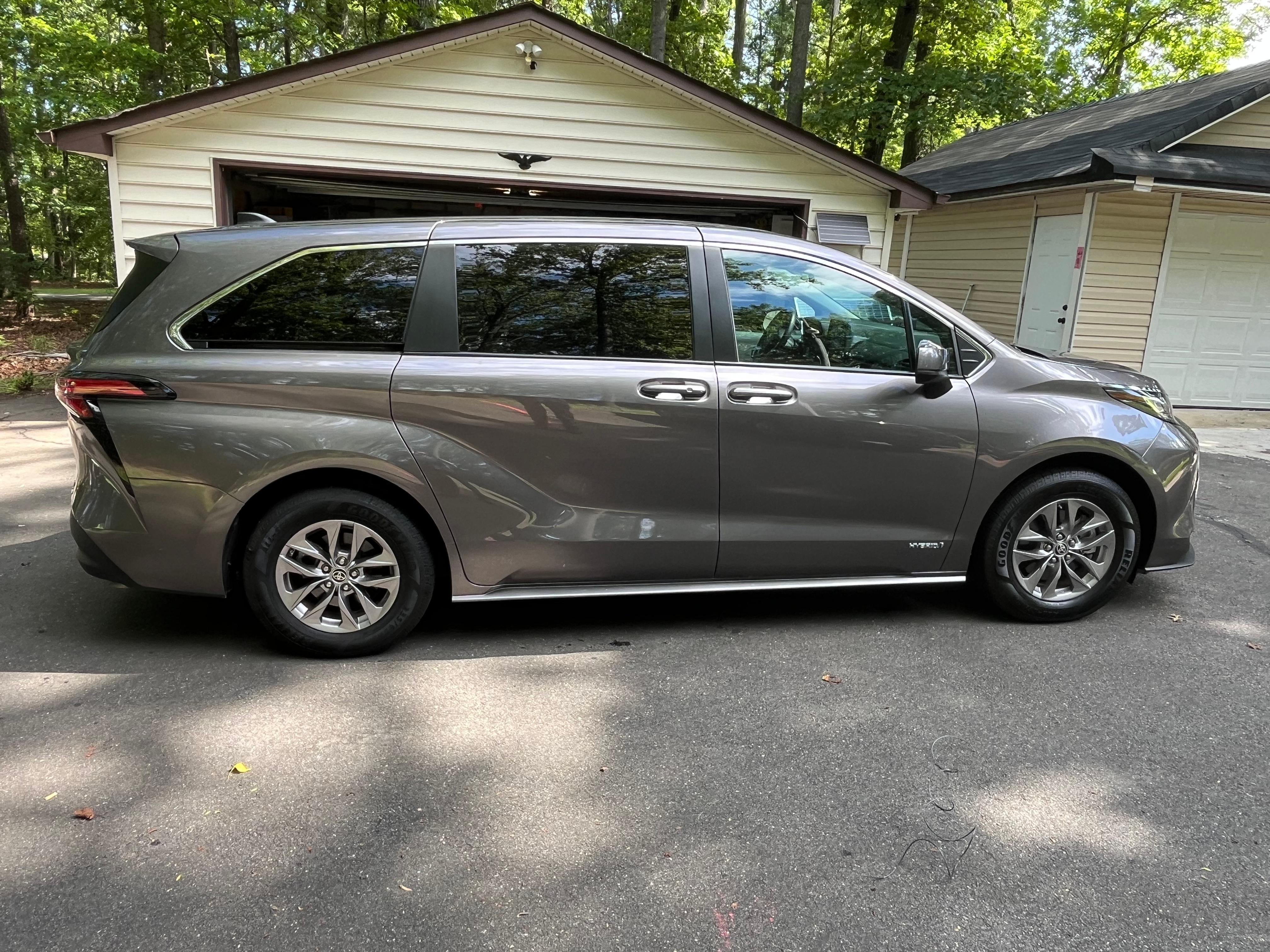 Toyota Sienna 2021 in Fredericksburg, VA