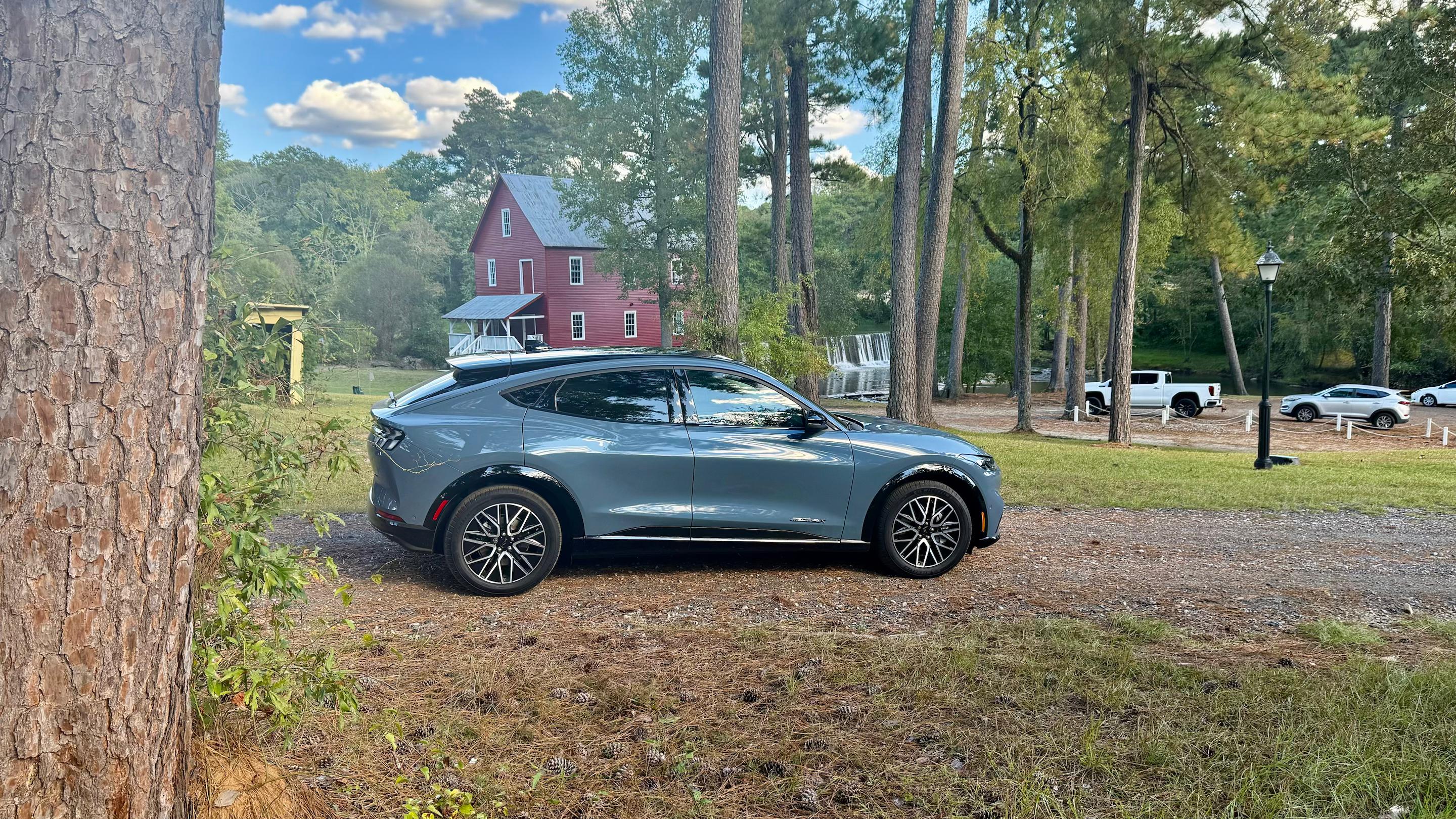 mi様 Mega Man Metal Blade Version Figure