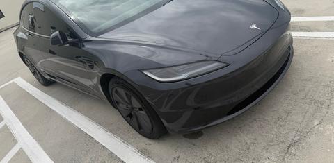 Tesla Model 3 2024