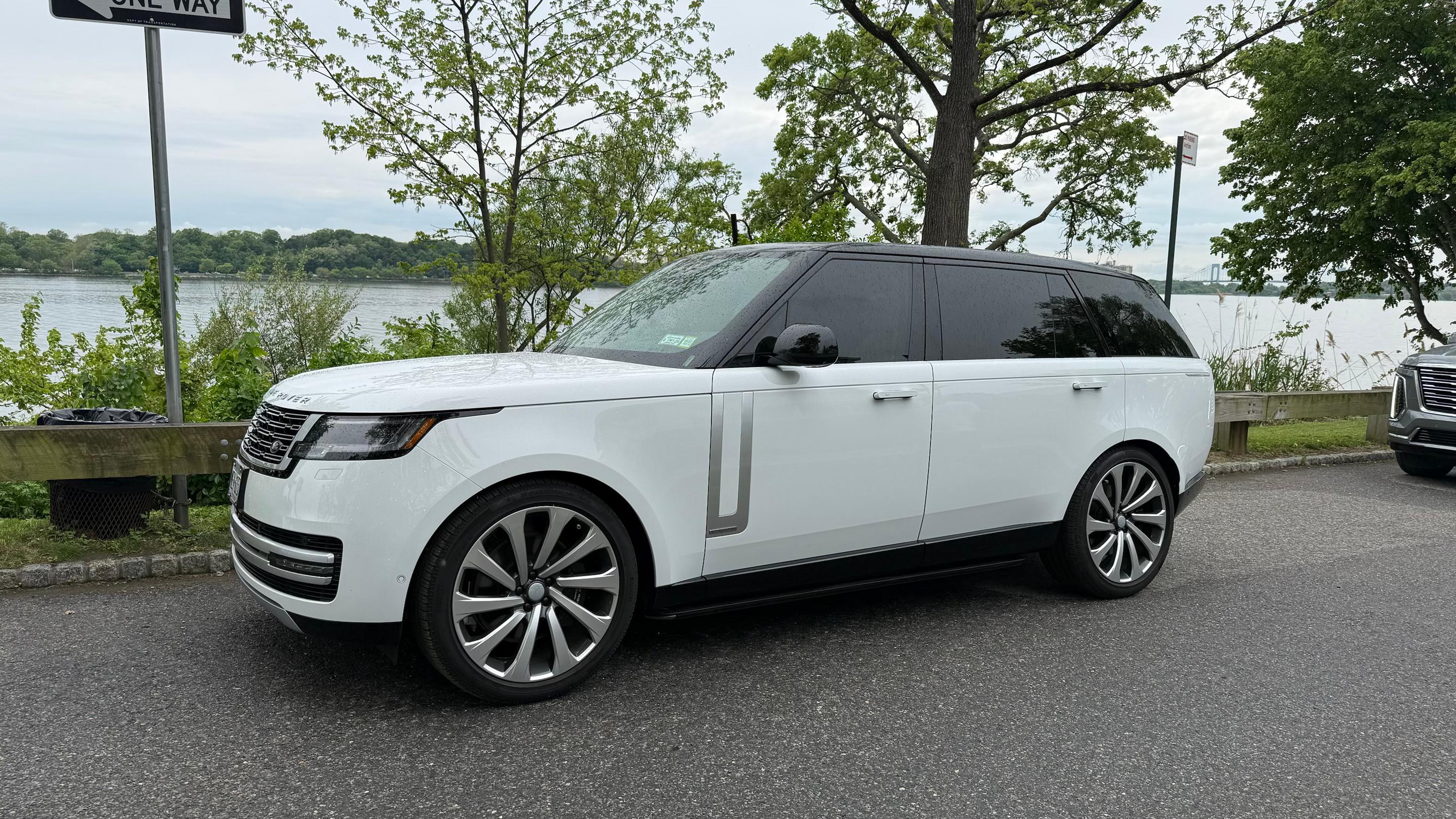 Land Rover Range Rover 2024 in Jersey City, NJ