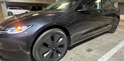Tesla Model 3 2024