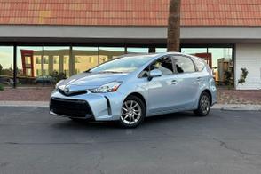 Toyota Prius v car