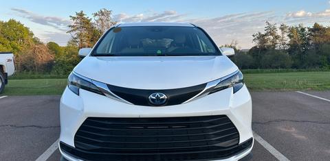 Toyota Sienna 2025