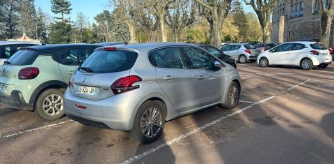 Peugeot 208 2016