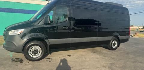 Mercedes-Benz Sprinter 2025