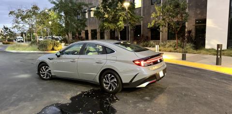 Hyundai Sonata Hybrid 2026