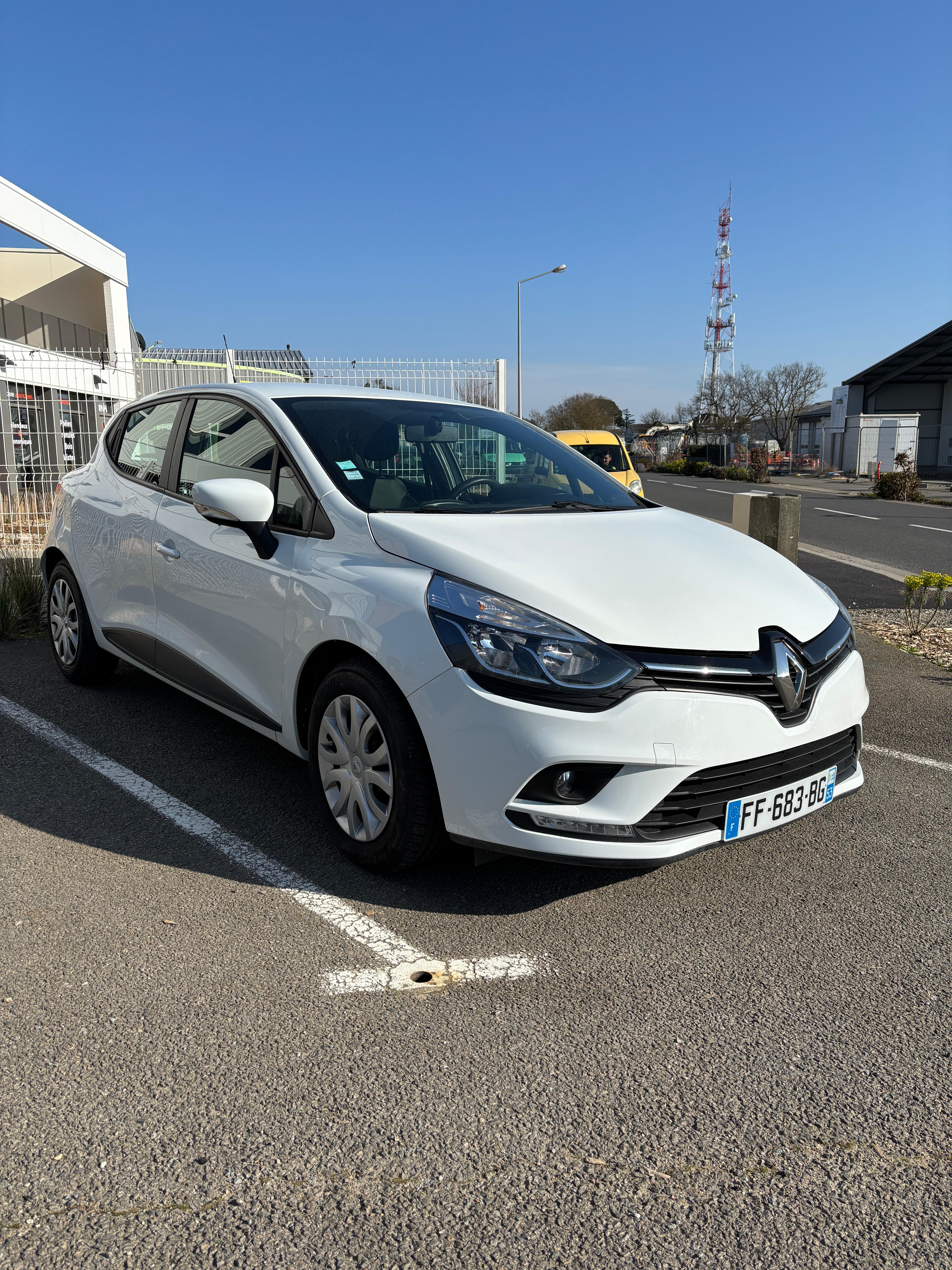 Renault CLIO IV 2019 à Pornic