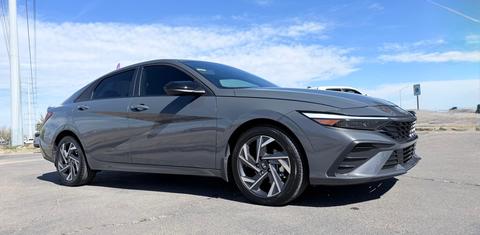 Hyundai Elantra 2025