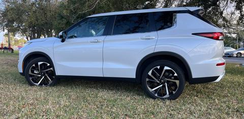 Mitsubishi Outlander 2024