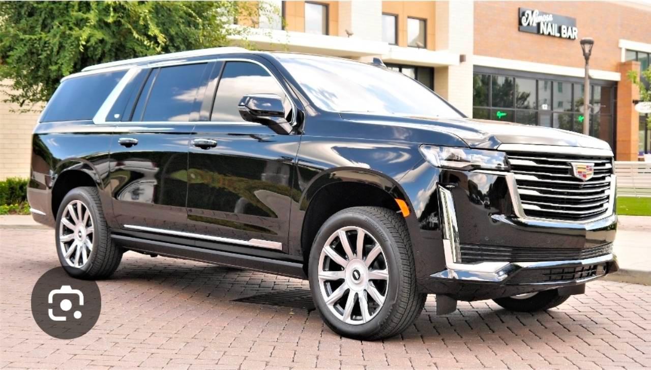 Cadillac Escalade ESV 2022 in 