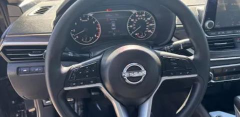 Nissan Altima 2025