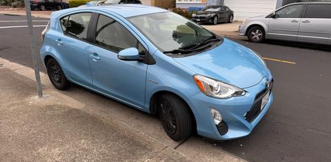 Toyota Prius c 2016