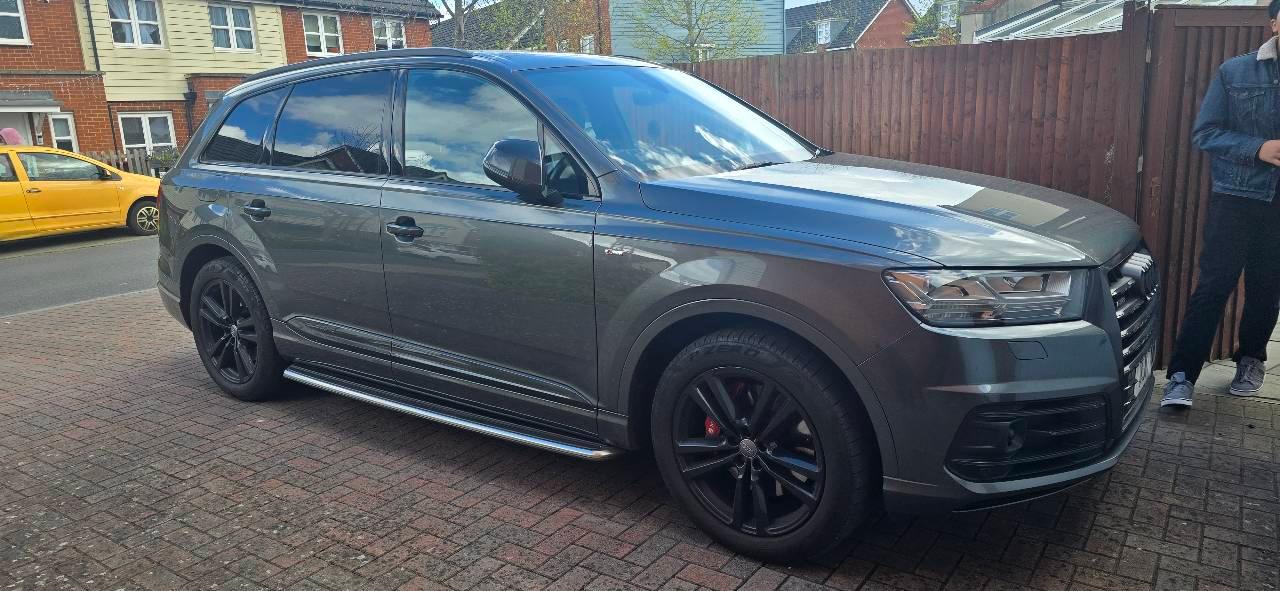 Audi Q7 2017 in Slough