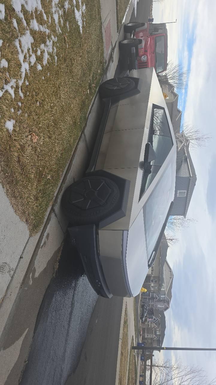 Tesla Cybertruck 2024 in Parker, CO