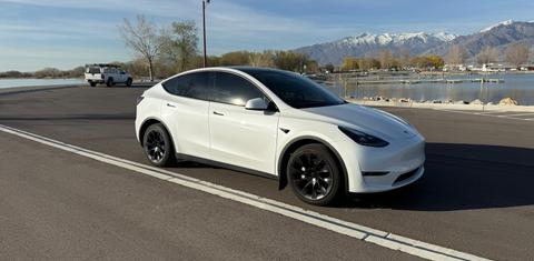 Tesla Model Y 2023
